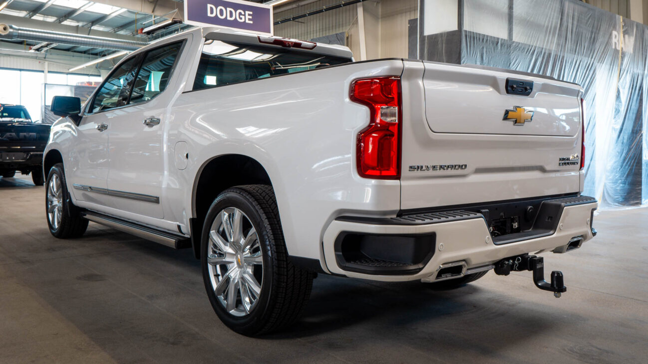 2019 chevy silverado store high country accessories